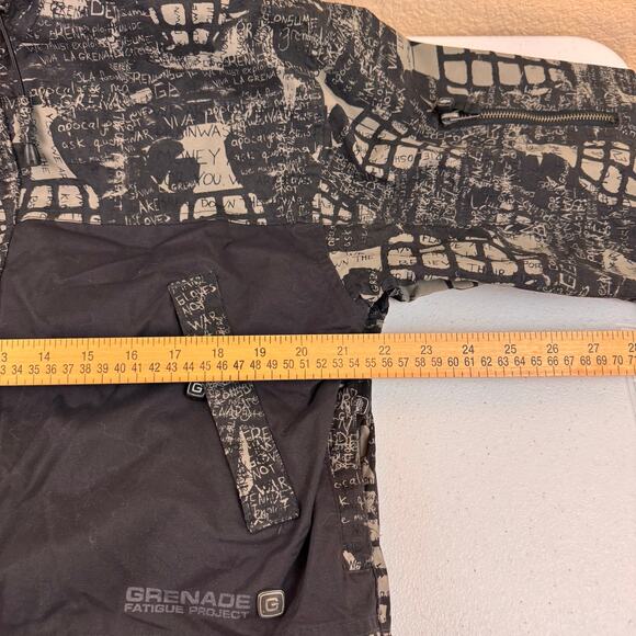 Grenade Fatigue Project Snowboard Jacket Mens Small Outdoor Winter Sports - Picture 11 of 12